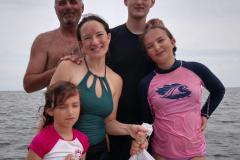 21633